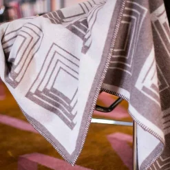 Issimo Pantheon Cashmere Blanket - Brown