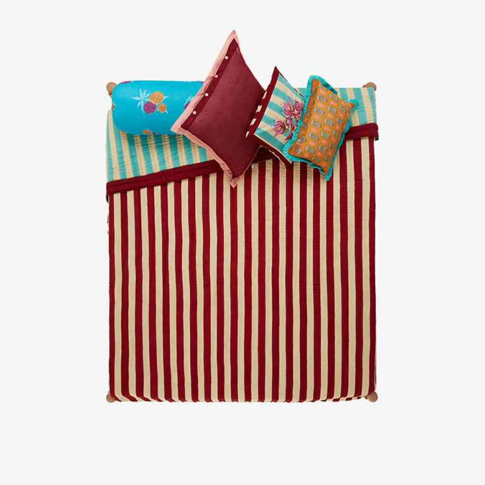 Issimo X Lisa Corti Bougainvillea White Veronese Stripes Quilt